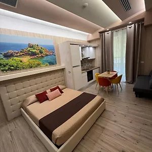 Guest house Th Luxury &, Giardini Naxos